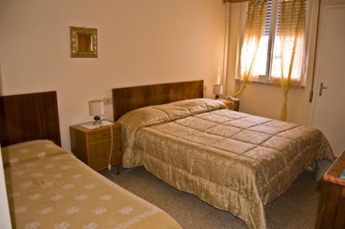 Hotel Delhy Виареджо Экстерьер фото