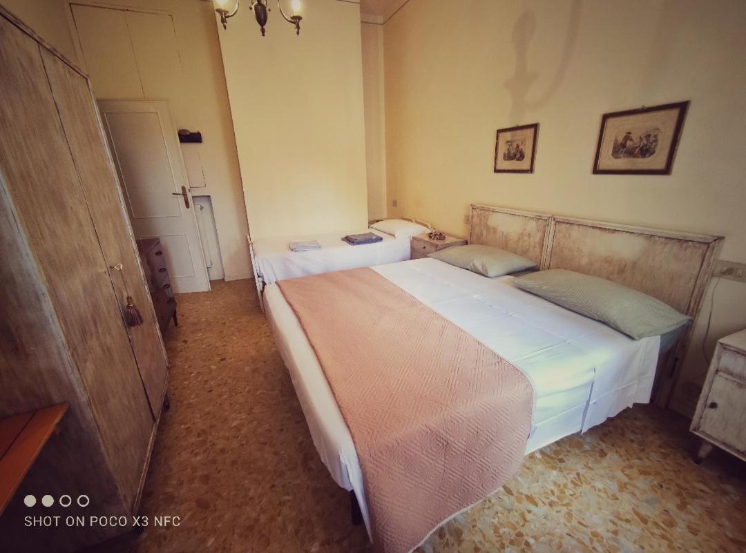 Hotel Delhy Виареджо Экстерьер фото