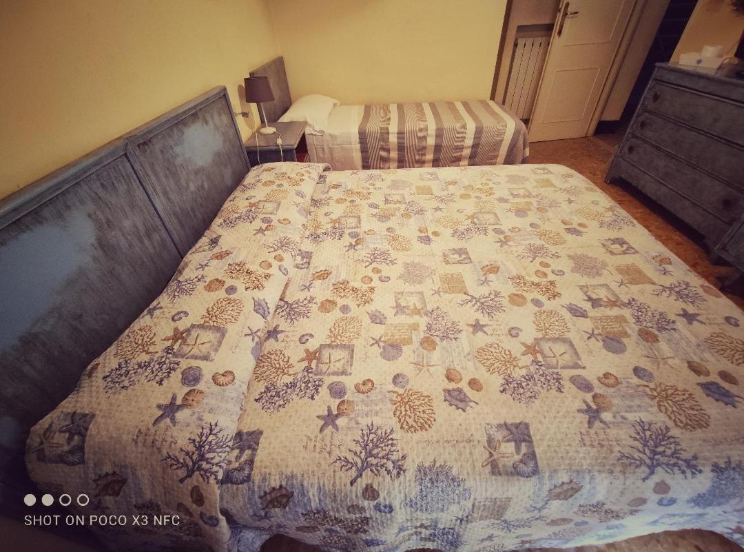 Hotel Delhy Виареджо Экстерьер фото