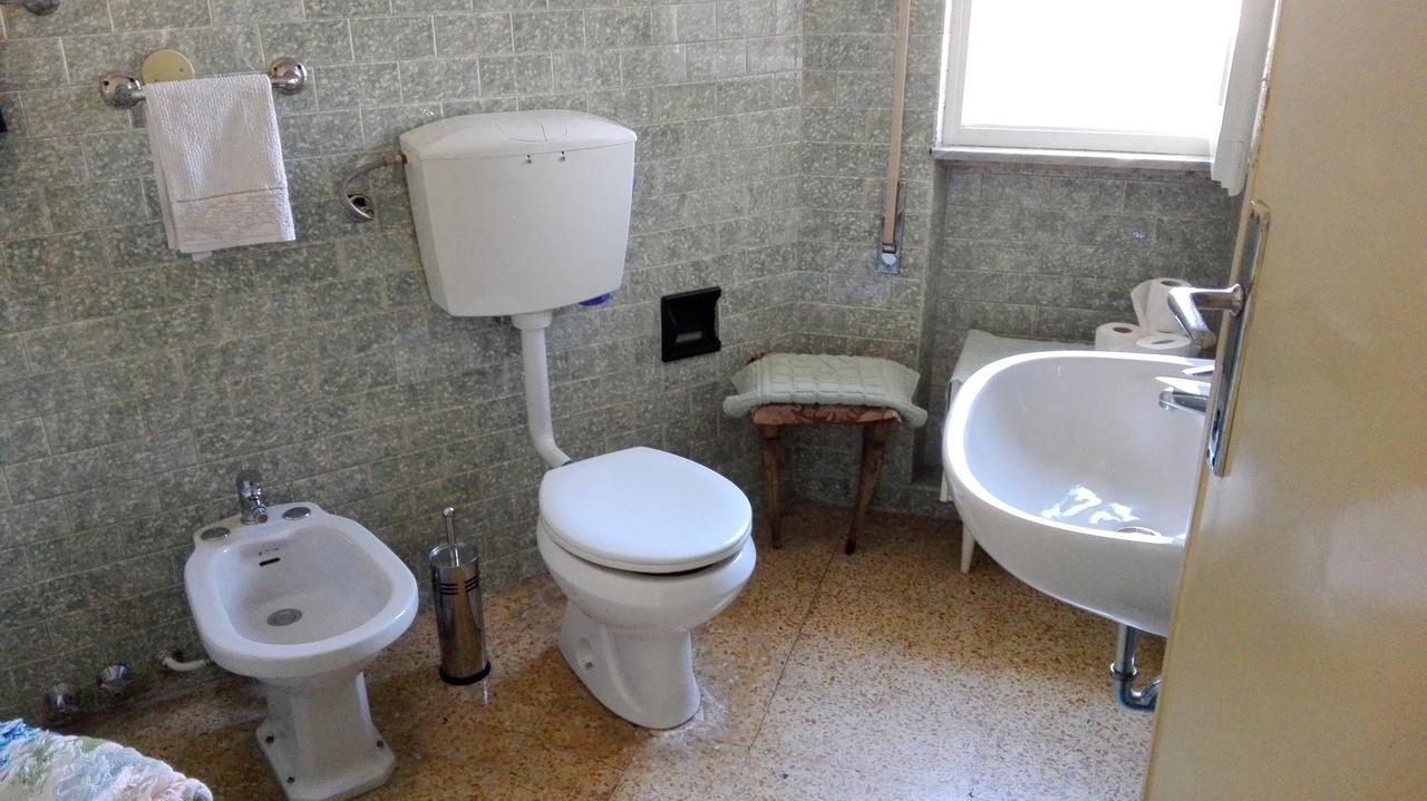 Hotel Delhy Виареджо Экстерьер фото