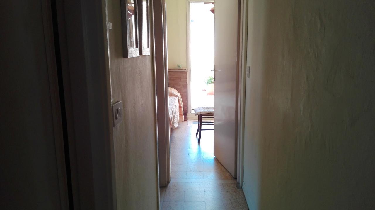 Hotel Delhy Виареджо Экстерьер фото